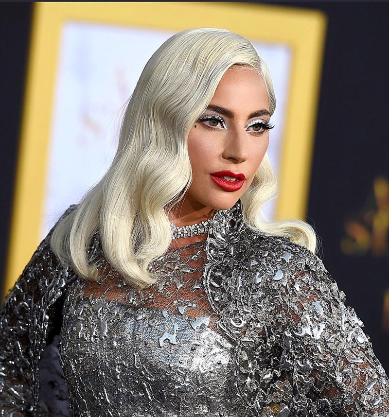 Totally Hot! H λευκή σκιά μας αρέσει πολύ (11 looks-έμπνευση) - εικόνα 1