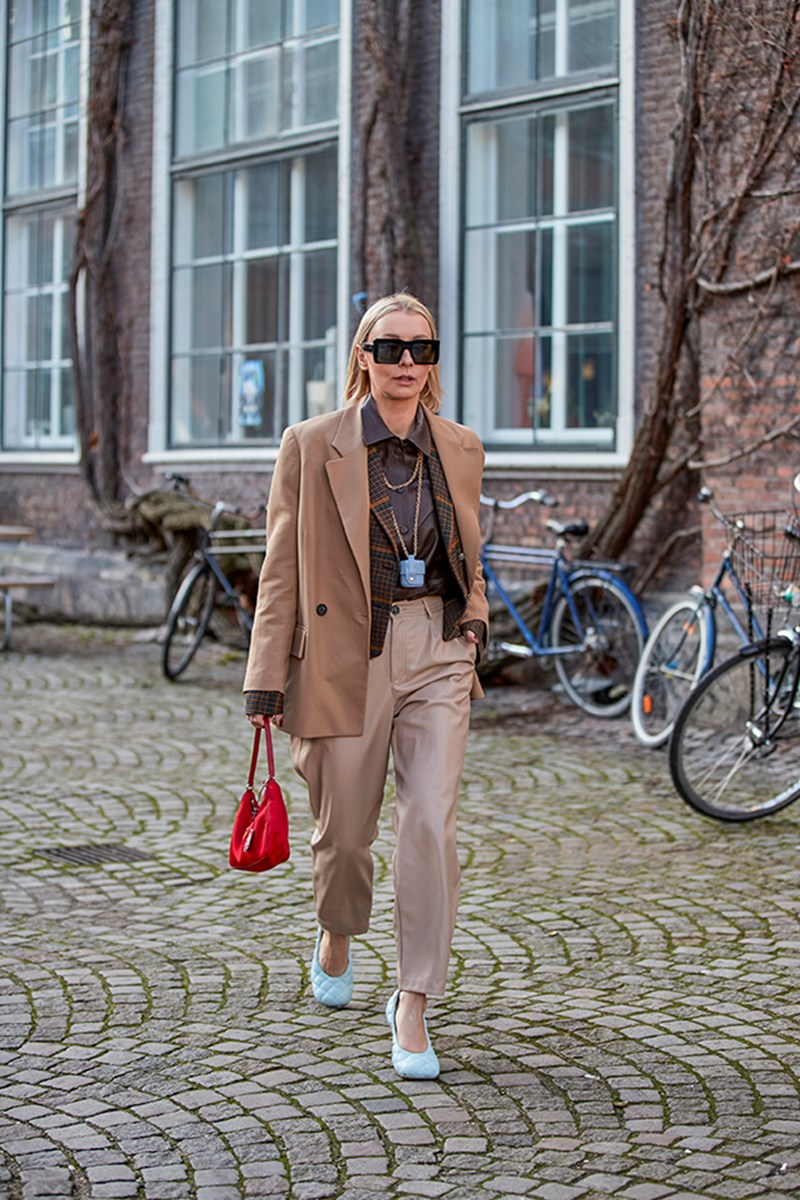 6 έξυπνες ιδέες για να φορέσεις το tailored παντελόνι σαν επαγγελματίας στυλίστρια - εικόνα 1