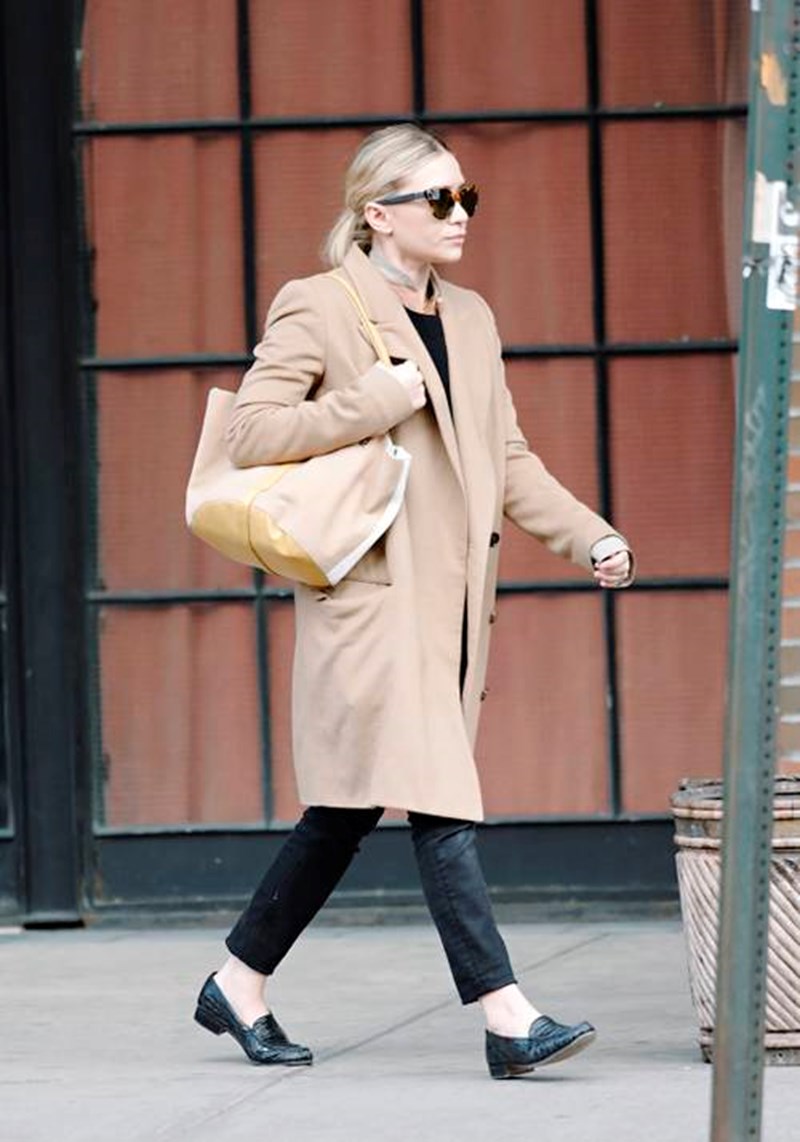 Mary-Kate & Ashley Olsen: 5 basics που δεν λείπουν ποτέ από την γκαρνταρόμπα τους - εικόνα 2