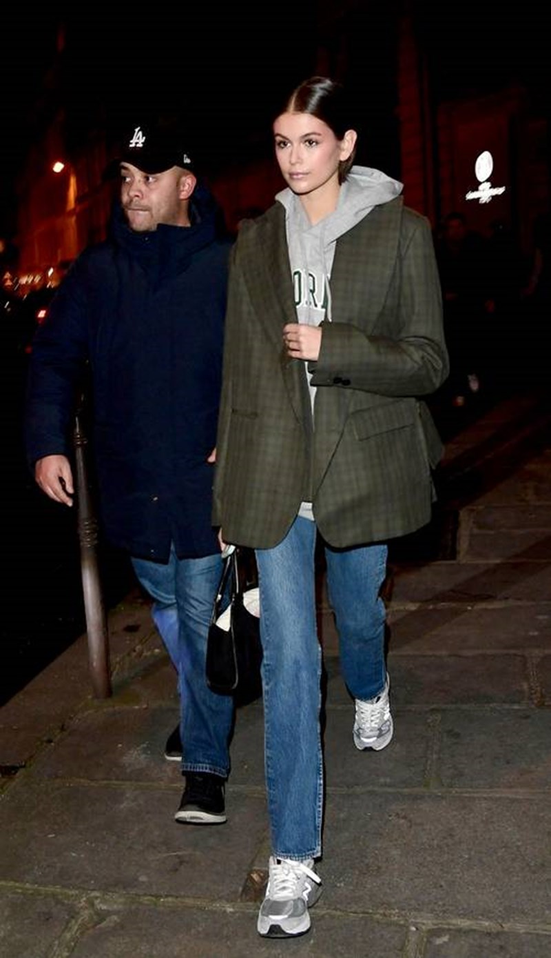 10 off-duty σύνολα από τις star για το πιο άνετο weekend - εικόνα 5