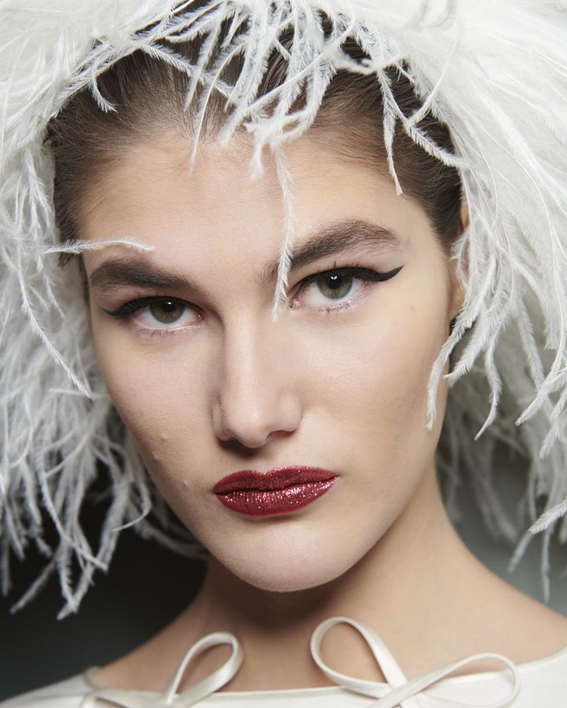 Τα ωραιότερα beauty looks από την Εβδομάδα Υψηλής Ραπτικής - εικόνα 6