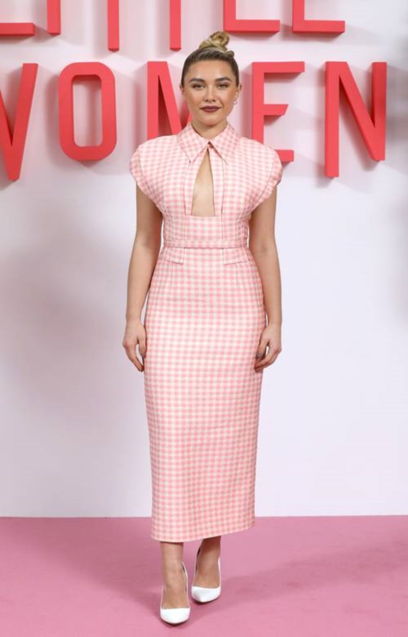 Μήπως η Florence Pugh είναι ήδη το fashion icon του '20; - εικόνα 12