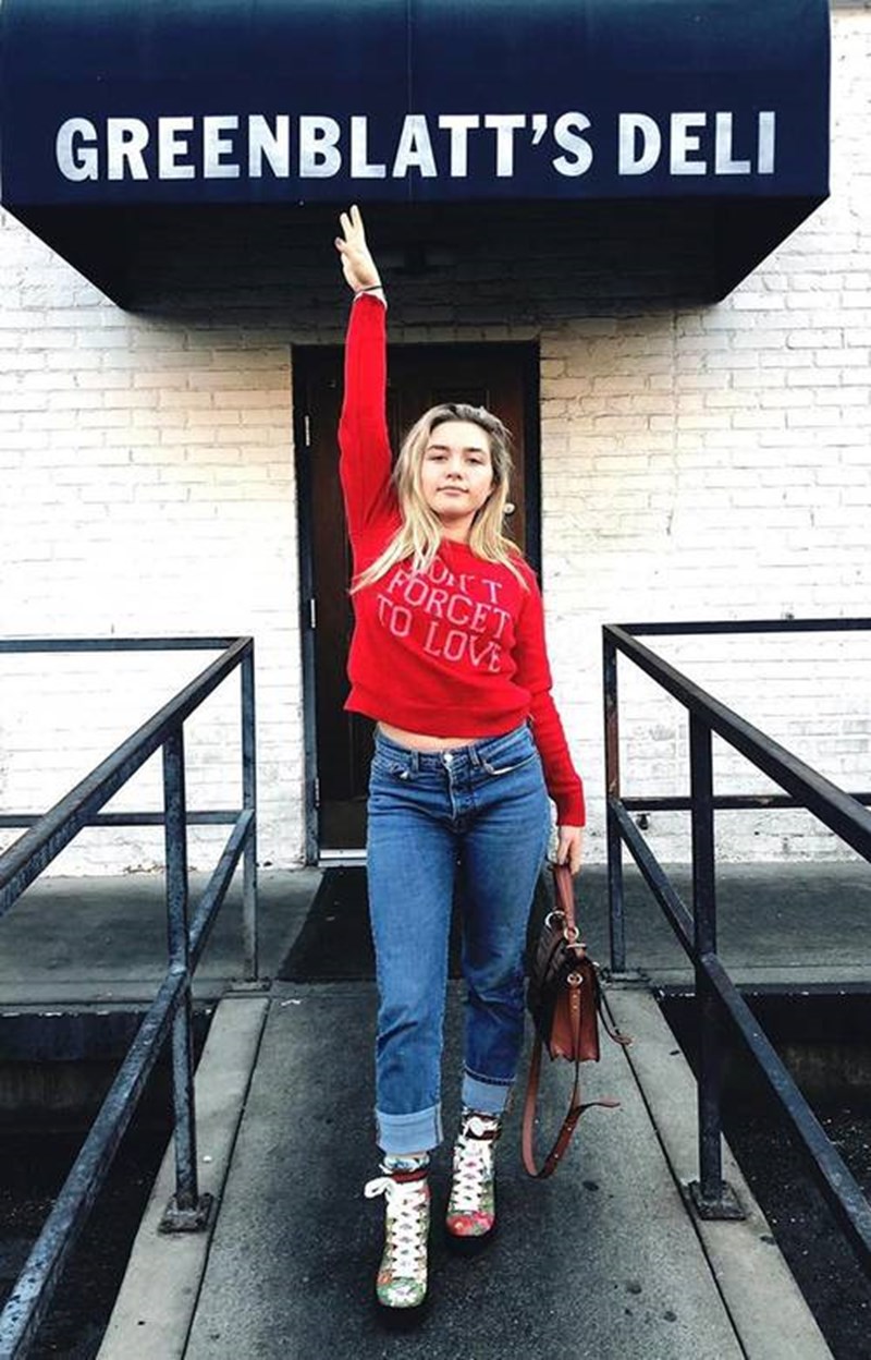 Μήπως η Florence Pugh είναι ήδη το fashion icon του '20; - εικόνα 14
