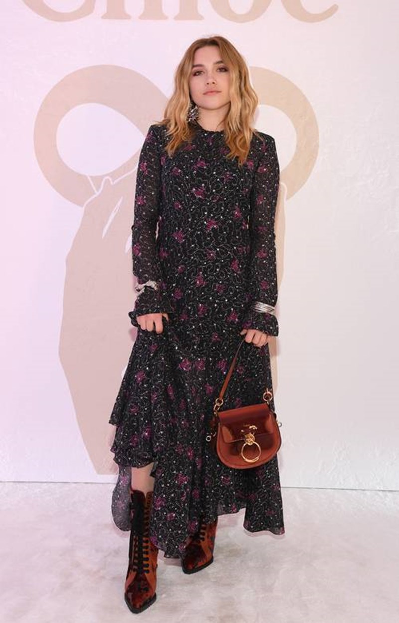 Μήπως η Florence Pugh είναι ήδη το fashion icon του '20; - εικόνα 17