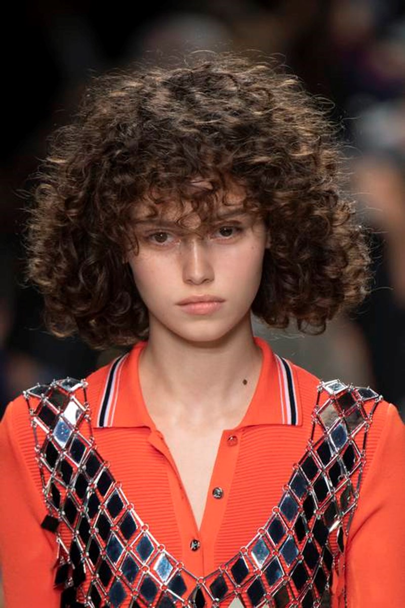 Οι μεγαλύτερες τάσεις στα μαλλιά κατευθείαν από τα ντεφιλέ - εικόνα 5