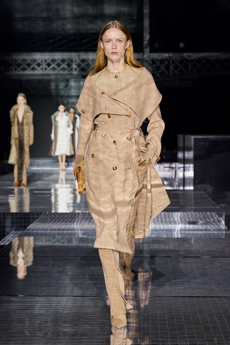 LFW: Το show του οίκου Burberry ήταν όνειρο! - εικόνα 2