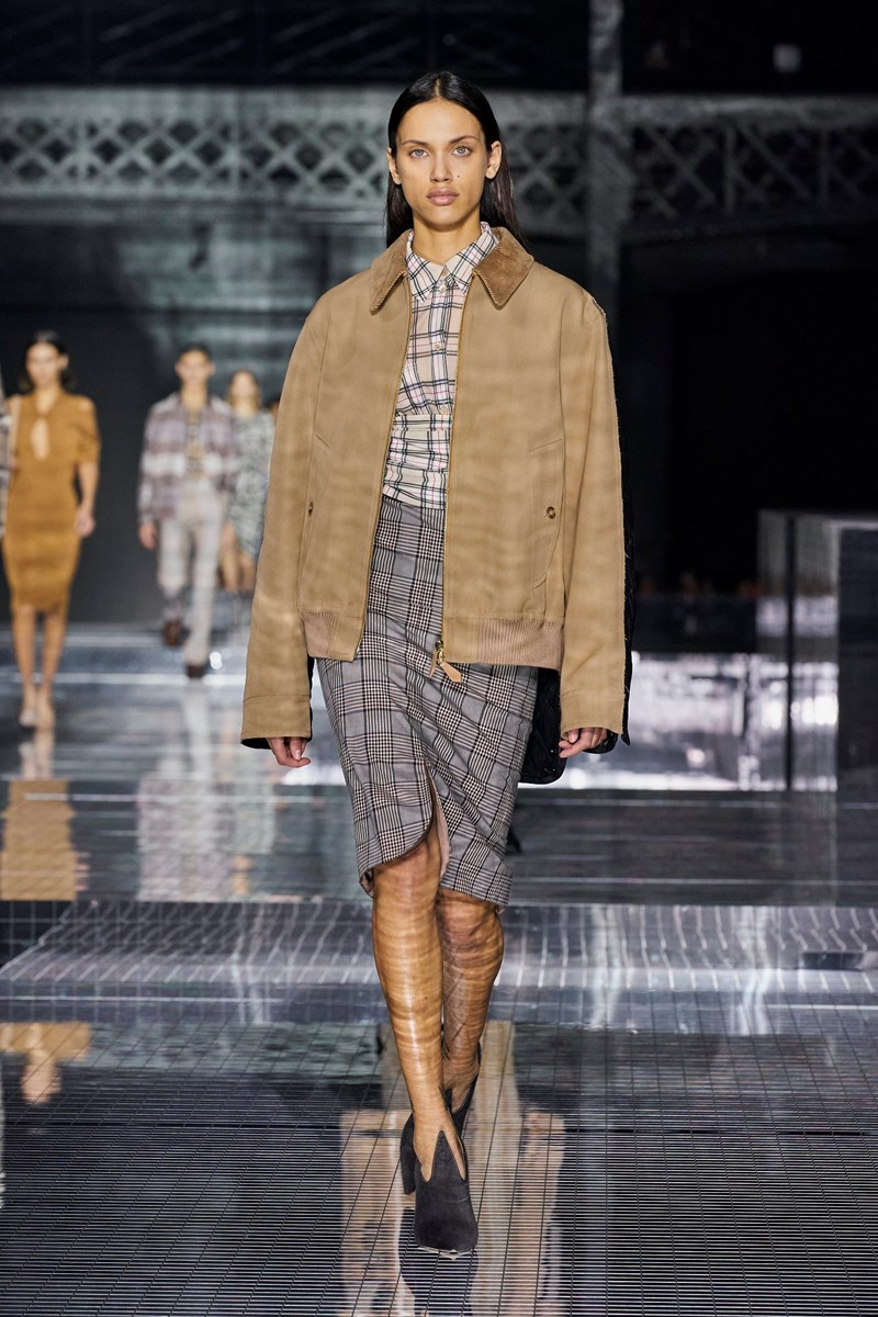 LFW: Το show του οίκου Burberry ήταν όνειρο! - εικόνα 6