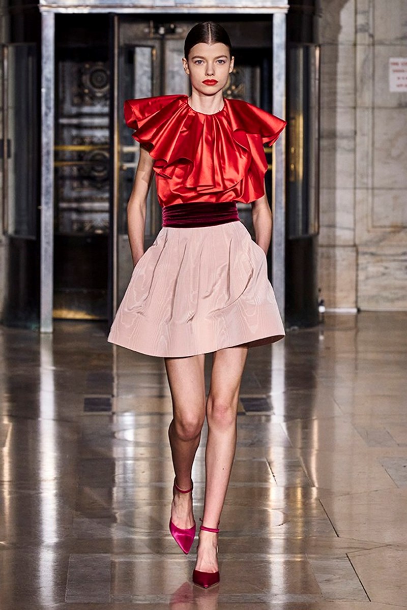 15 ακαταμάχητα βραδινά looks με την υπογραφή του Oscar De La Renta - εικόνα 6