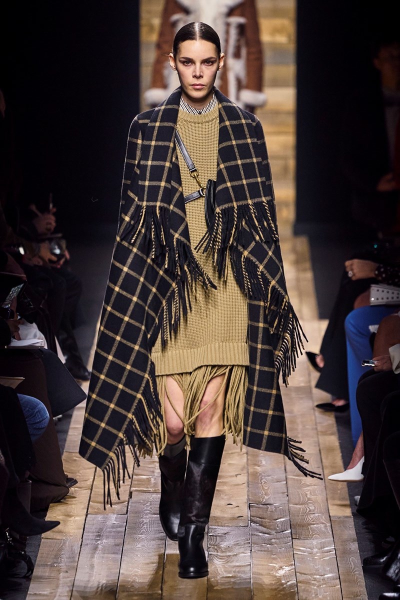 Ο Michael Kors μας δείχνει 15 σύγχρονους τρόπους για να φορέσουμε το πουλόβερ - εικόνα 4