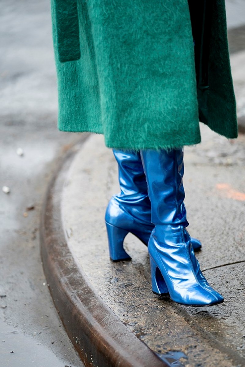 Color Splash: 20 street style looks για να σπάσεις τη «αυτοκρατορία» των γήινων τόνων - εικόνα 5
