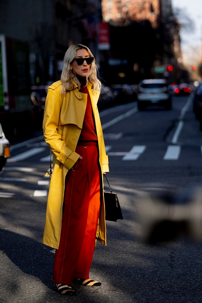 Color Splash: 20 street style looks για να σπάσεις τη «αυτοκρατορία» των γήινων τόνων - εικόνα 6