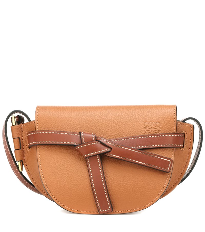Everything You Need: 10 mini, crossbody τσάντες, κατάλληλες για όλες τις περιστάσεις - εικόνα 5