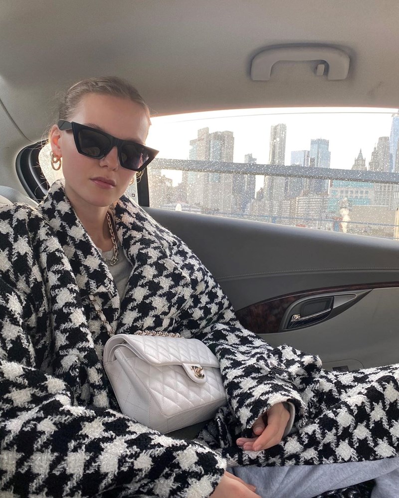 12 black & white looks που αποδεικνύουν ότι αυτός θα είναι πάντα ο πιο διαχρονικός χρωματικός συνδυασμός - εικόνα 10