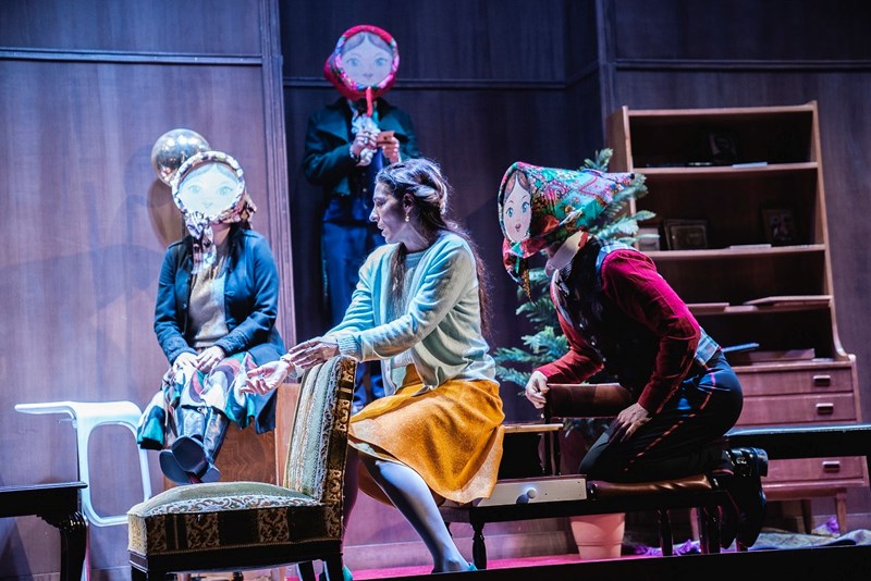 Μια ταινία, ένα βιβλίο και μια παράσταση για τον Φεβρουάριο - εικόνα 2