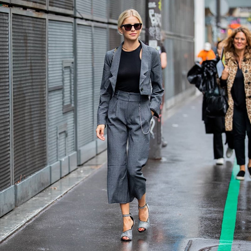 Βαρέθηκες τα jeans σου; 5 εναλλακτικές τάσεις στα παντελόνια που θα σε ενθουσιάσουν - εικόνα 10