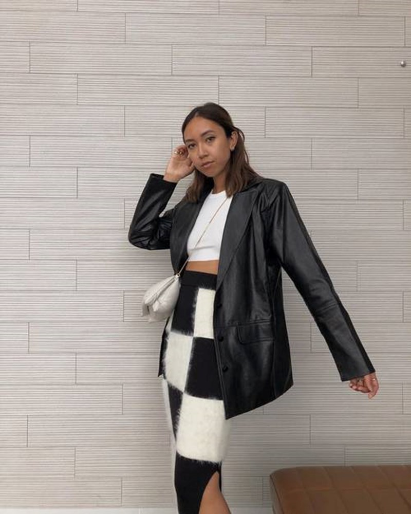 15 τρόποι να φορέσεις δερμάτινο σακάκι σαν influencer - εικόνα 8