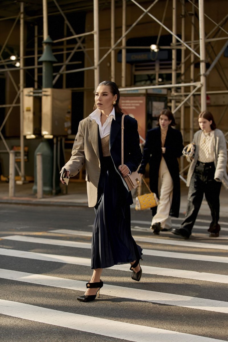 Όλες οι street stylers φορούν φούστες στην Νέα Υόρκη (16 looks-έμπνευση) - εικόνα 15