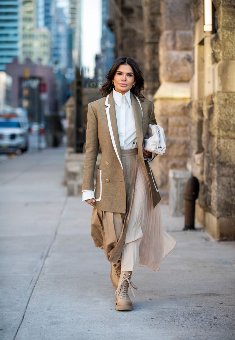 Όλες οι street stylers φορούν φούστες στην Νέα Υόρκη (16 looks-έμπνευση) - εικόνα 3