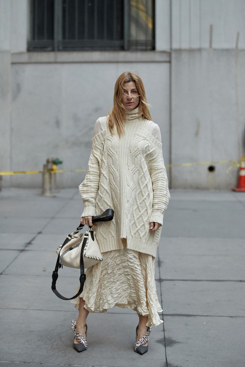 Όλες οι street stylers φορούν φούστες στην Νέα Υόρκη (16 looks-έμπνευση) - εικόνα 7