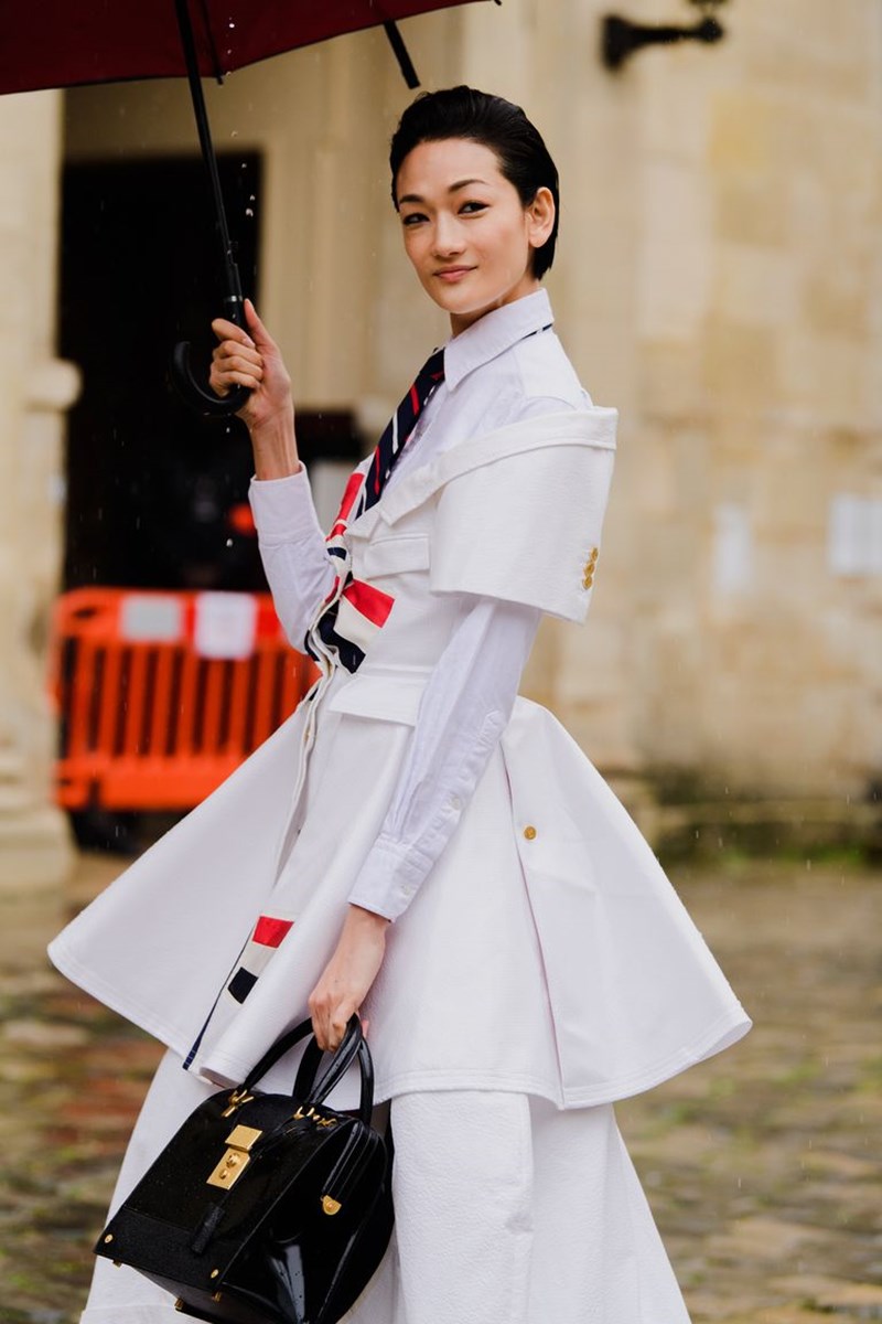 20 ακαταμάχητα street style looks που πιστοποιούν πως το Παρίσι είναι η πιο fashionable μητρόπολη του κόσμου - εικόνα 12