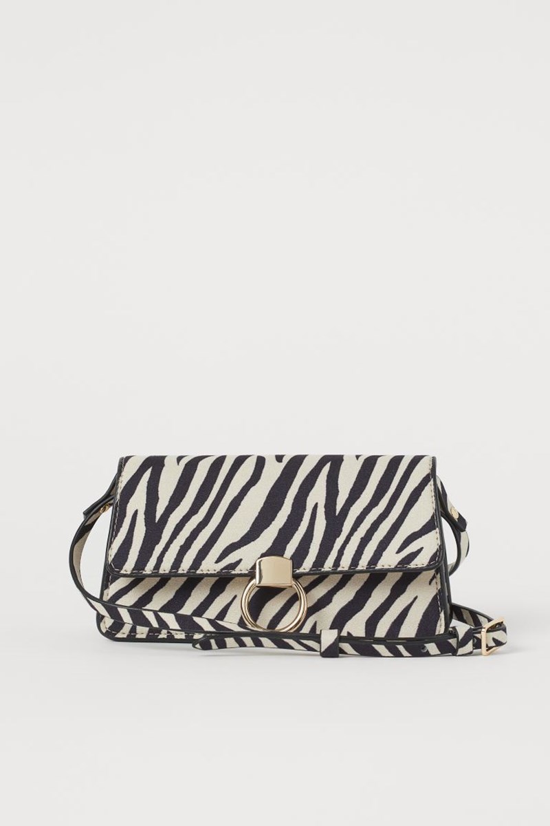 Everything You Need: 10 mini, crossbody τσάντες, κατάλληλες για όλες τις περιστάσεις - εικόνα 2