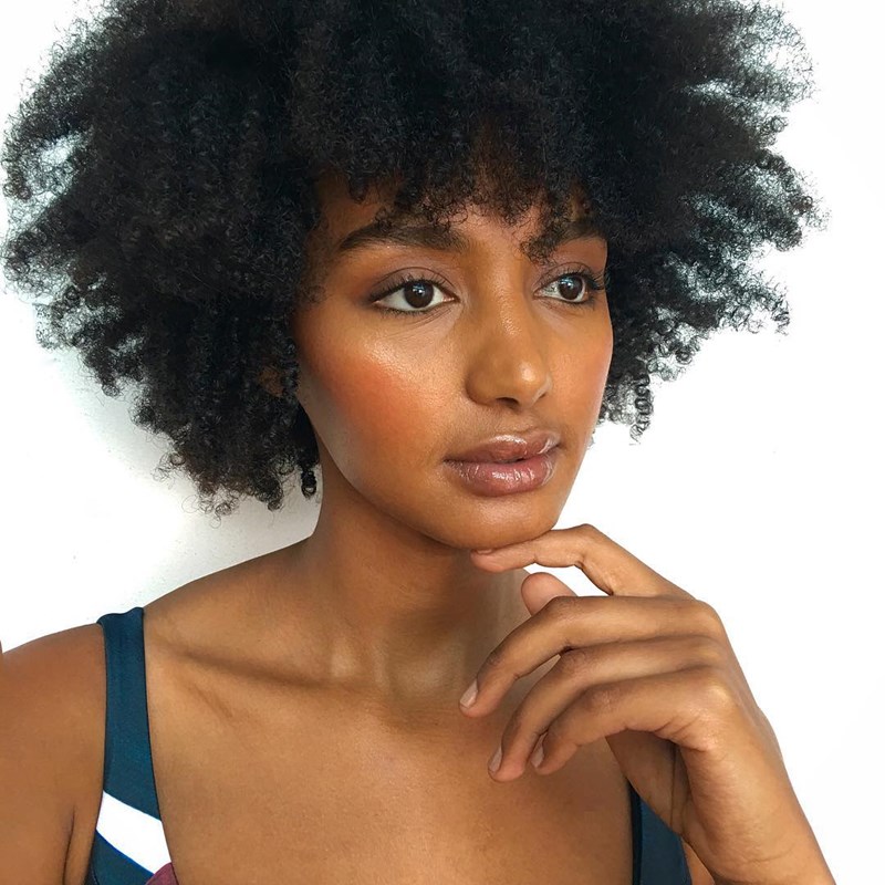 Peachy Tones: 12+1 τρόποι να προσθέσεις το ροδακινί (το πιο ανοιξιάτικο χρώμα) στο μακιγιάζ σου - εικόνα 8