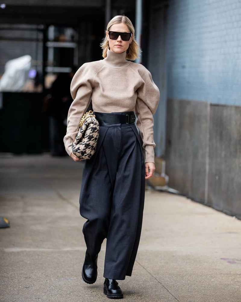 Βαρέθηκες τα jeans σου; 5 εναλλακτικές τάσεις στα παντελόνια που θα σε ενθουσιάσουν - εικόνα 1