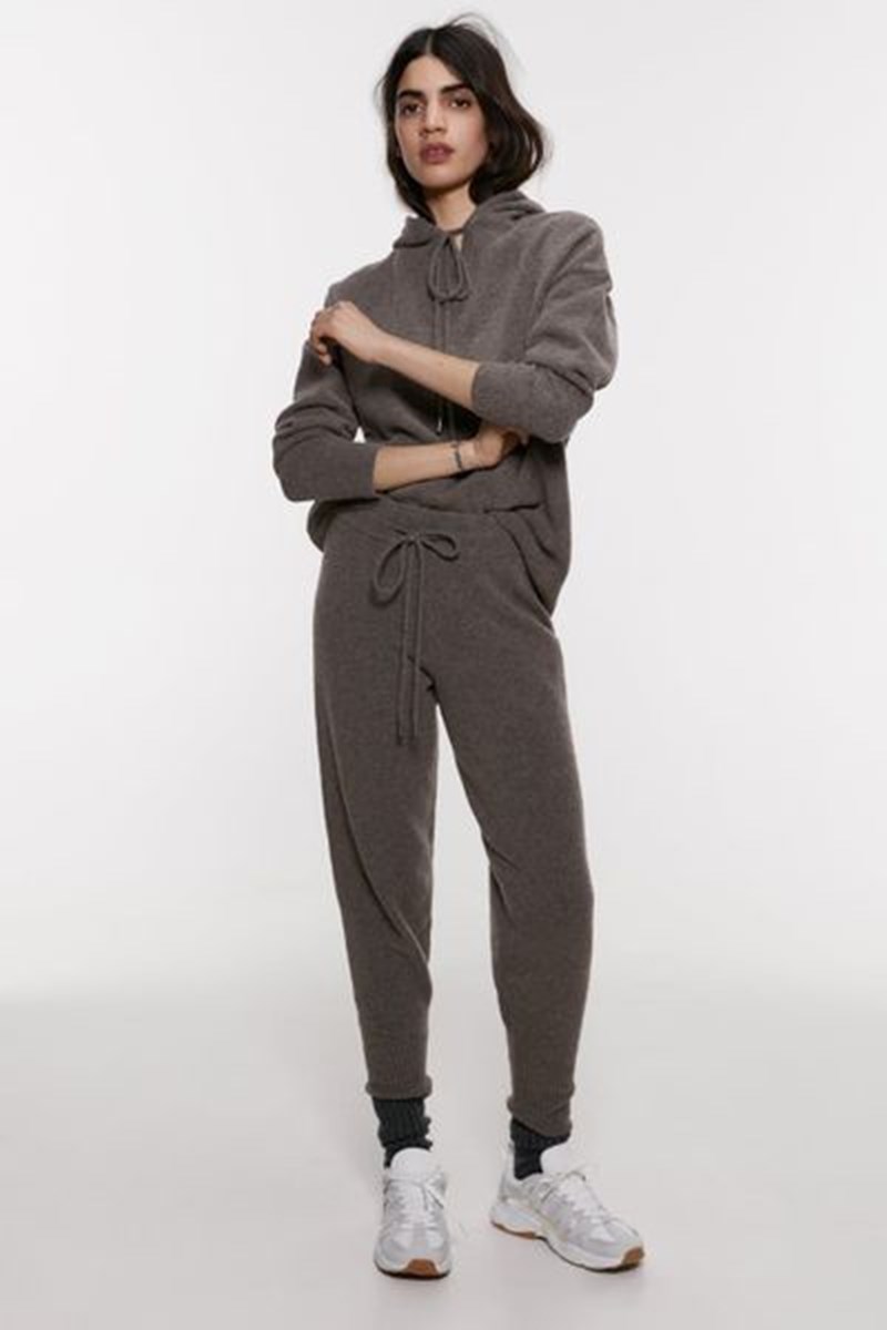 Αυτό το super άνετο σετ από τα Zara έχει γίνει viral και το θέλουμε τώρα - εικόνα 1