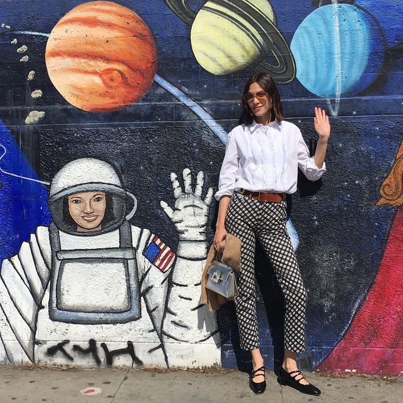 Πώς θα φορέσεις φέτος τις μπαλαρίνες που αγαπά η Alexa Chung; - εικόνα 1