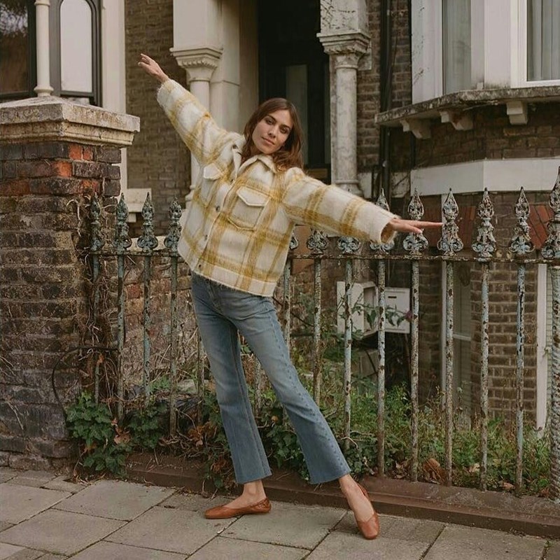 Πώς θα φορέσεις φέτος τις μπαλαρίνες που αγαπά η Alexa Chung; - εικόνα 2