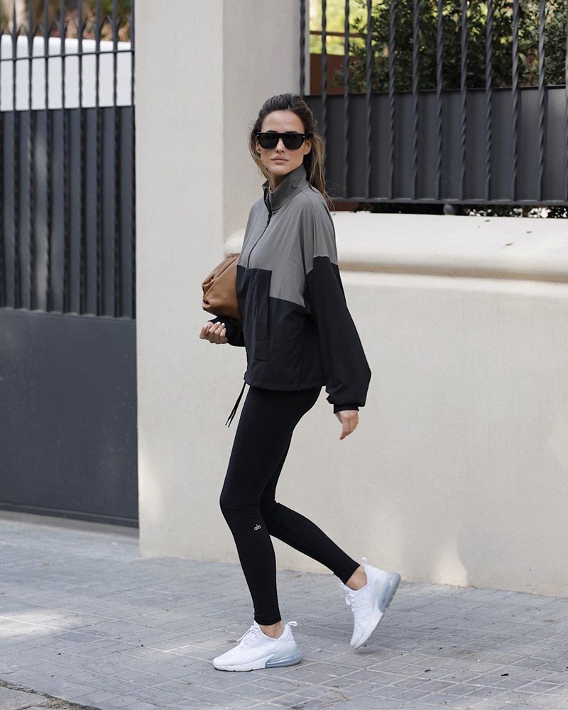 20 super casual looks για μια μέρα σαν την σημερινή, που δεν θυμίζει σε τίποτα Άνοιξη - εικόνα 16