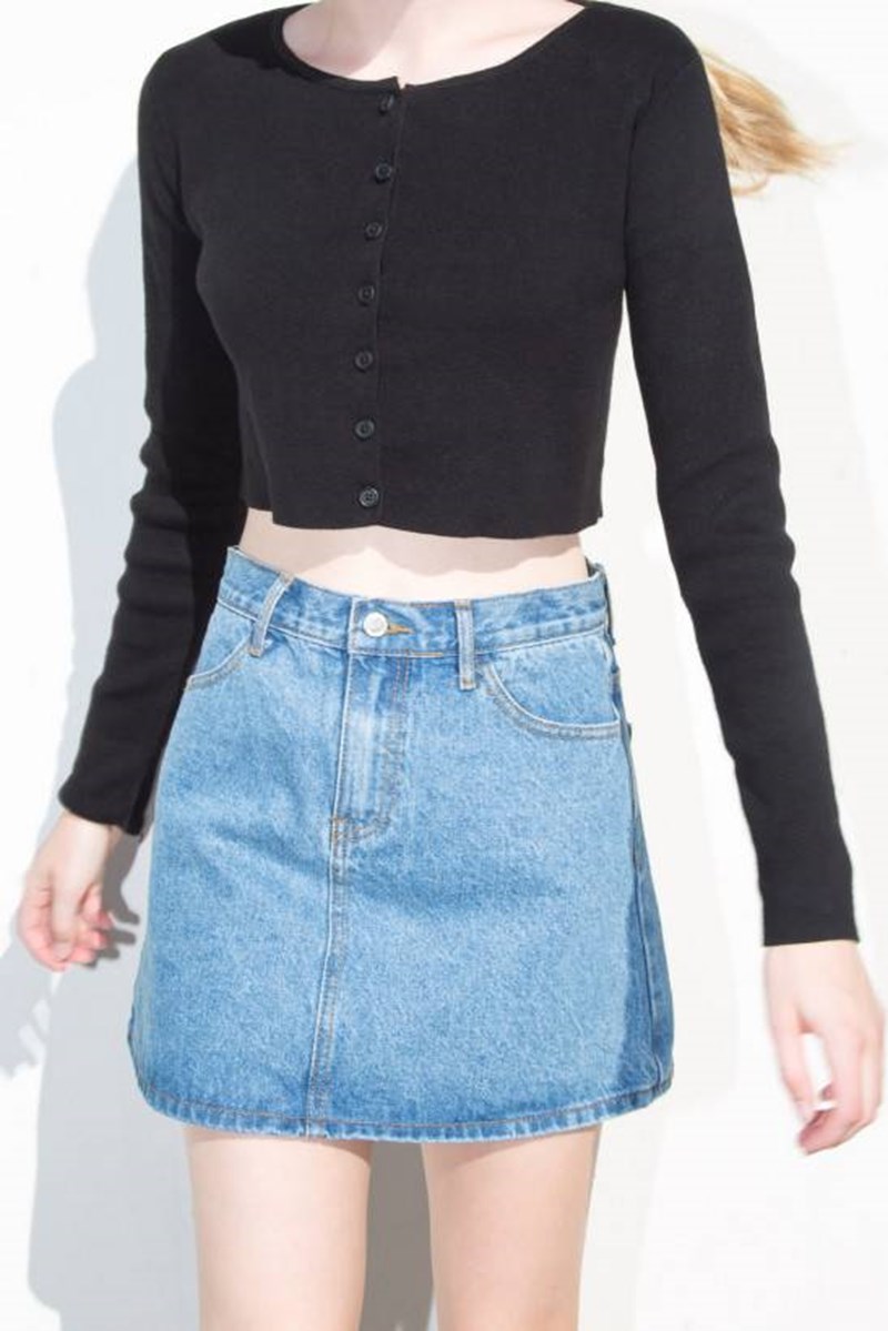 6 hot τρόποι να φορέσεις μαύρο παντελόνι όπως οι celebrities (+ τα κομμάτια που θα χρειαστείς) - εικόνα 18