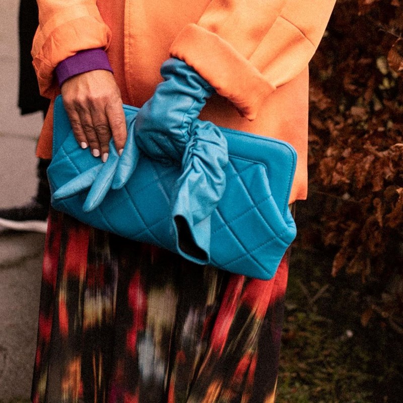 Η 50+Ιnstagrammer που με το στυλ της βάζει κάτω εμάς τις νεότερες (οι συνδυασμοί της είναι σκέτη έμπνευση!) - εικόνα 5