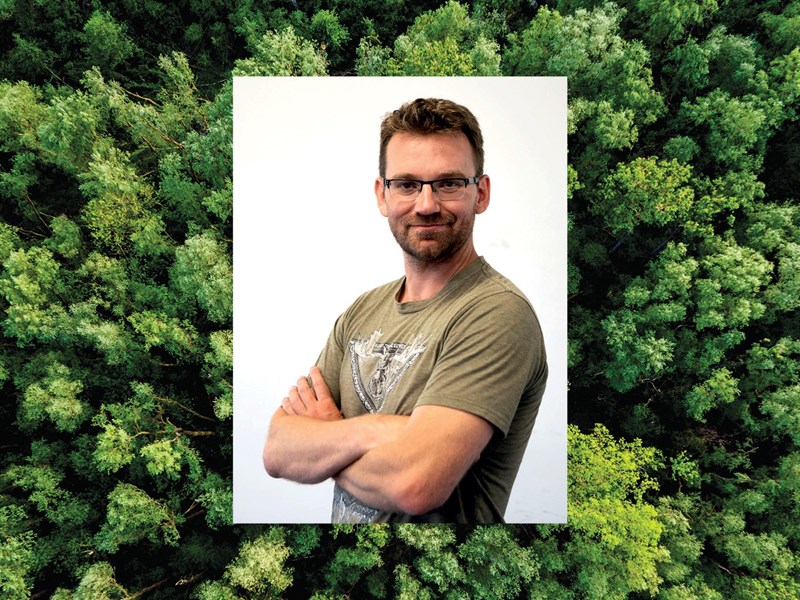 Mike Hudema: Ο δυναμικός Καναδός ακτιβιστής μιλά στο ELLE για τον εθισμό μας στο πλαστικό #ELLEGREEN - εικόνα 1