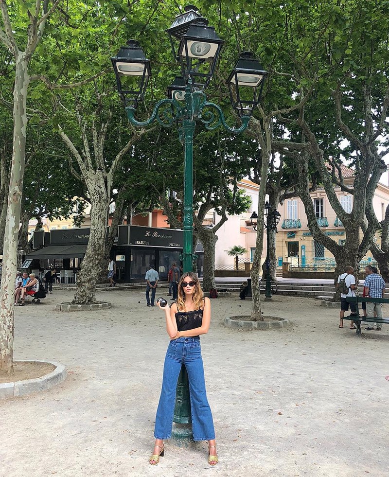 6 hot κομμάτια που θα συνδυάσεις με τα flared παντελόνια σου - εικόνα 2