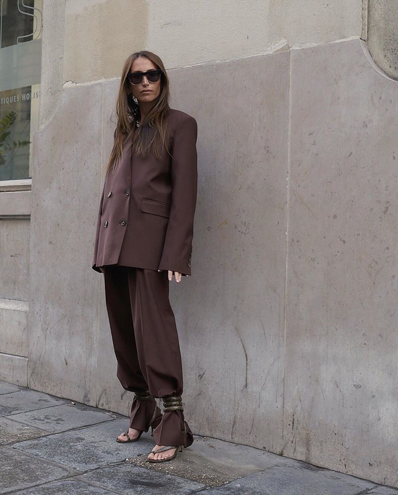 10 ολόφρεσκοι και απόλυτα on trend τρόποι να φορέσεις το κοστούμι αύριο (και όλο το μήνα) στο γραφείο - εικόνα 8