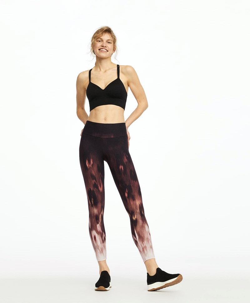 Αφού θα αργήσουμε να ξαναφορέσουμε παντελόνι βρήκαμε τα πιο stylish κολάν! - εικόνα 4