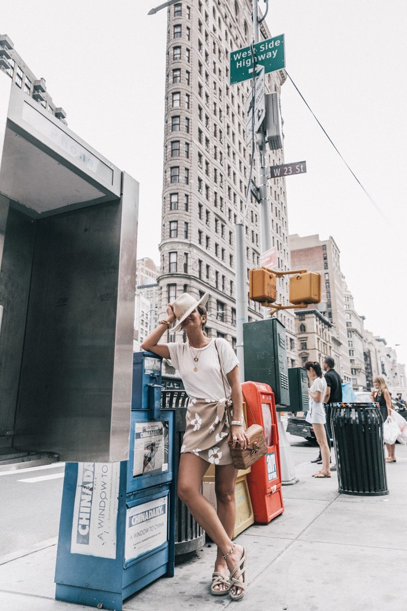 Φλατ παπούτσια + φούστες: Ο συνδυασμός που ανυπομονούμε να (ξανα)κάνουμε - εικόνα 6