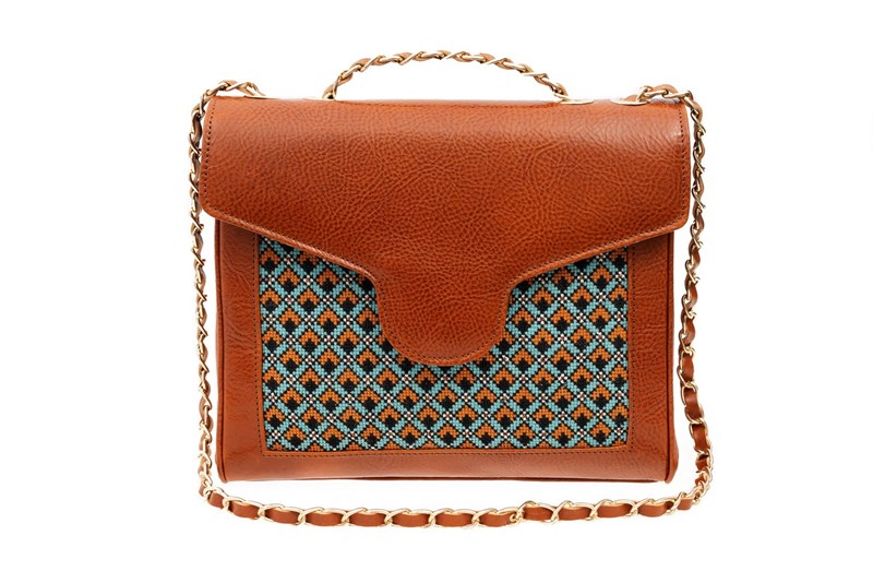 Monzouzou: Η νικήτρια Bag Designer των ELLE Fashion Young Talents Awards μας παρουσιάζει τη νέα συλλογή της - εικόνα 6