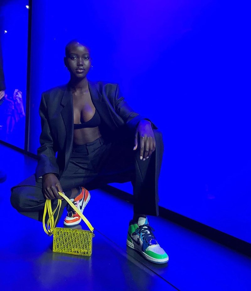 Τα διαχρονικά κομμάτια που δεν λείπουν ποτέ από τη ντουλάπα των top models - εικόνα 3