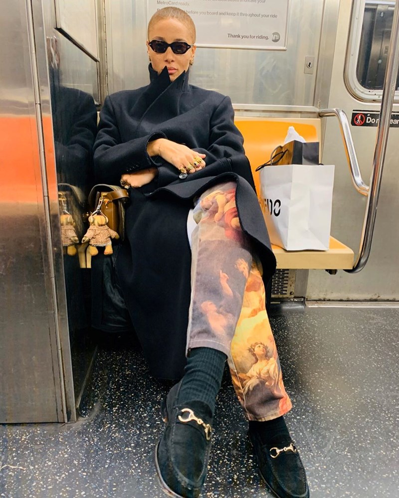 Τα διαχρονικά κομμάτια που δεν λείπουν ποτέ από τη ντουλάπα των top models - εικόνα 5