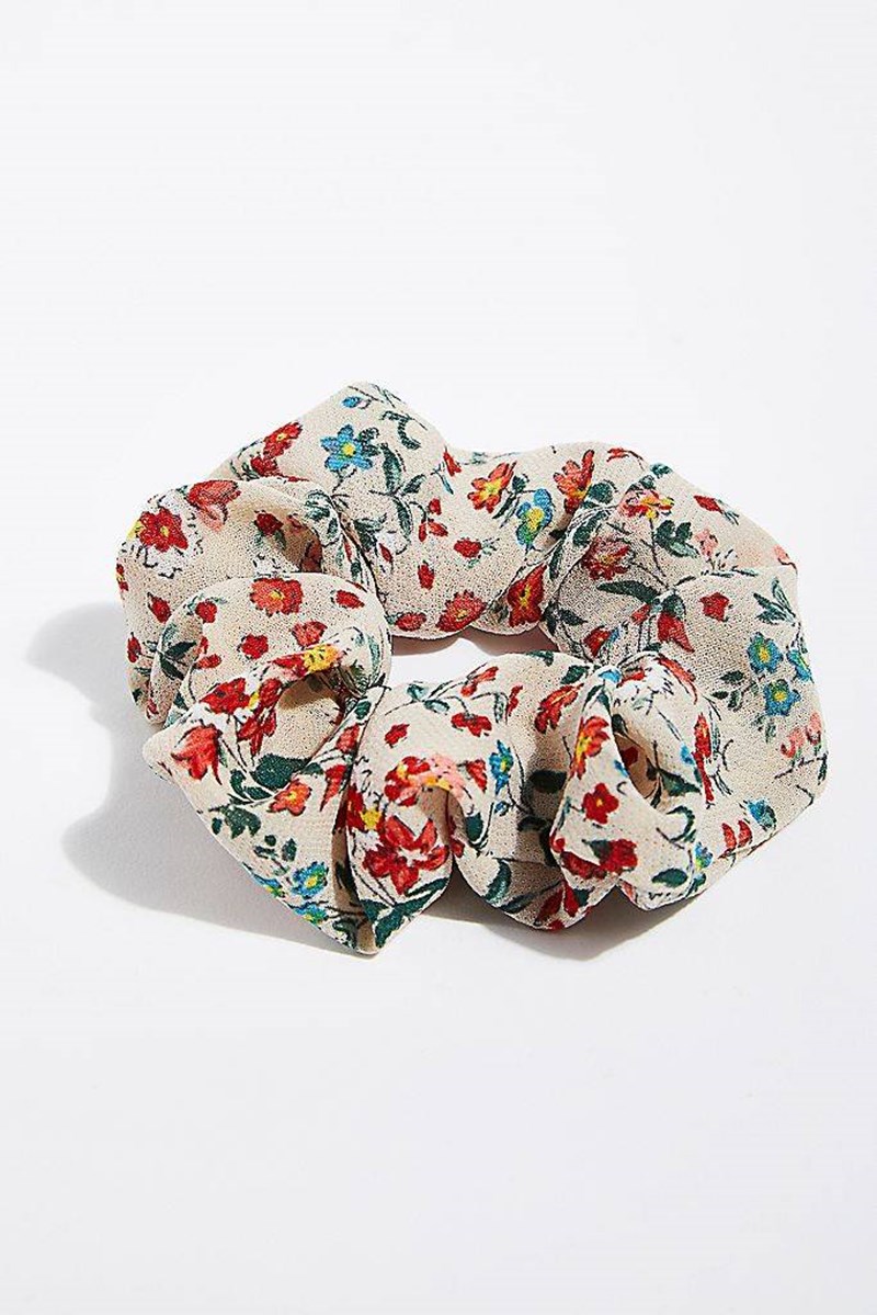 15 fun αξεσουάρ για να είσαι stylish στα video call σου (ακόμα και αν από κάτω φοράς πιτζάμες) - εικόνα 14