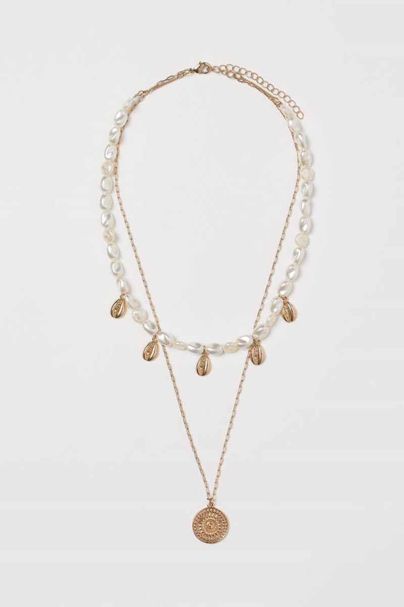 15 fun αξεσουάρ για να είσαι stylish στα video call σου (ακόμα και αν από κάτω φοράς πιτζάμες) - εικόνα 12