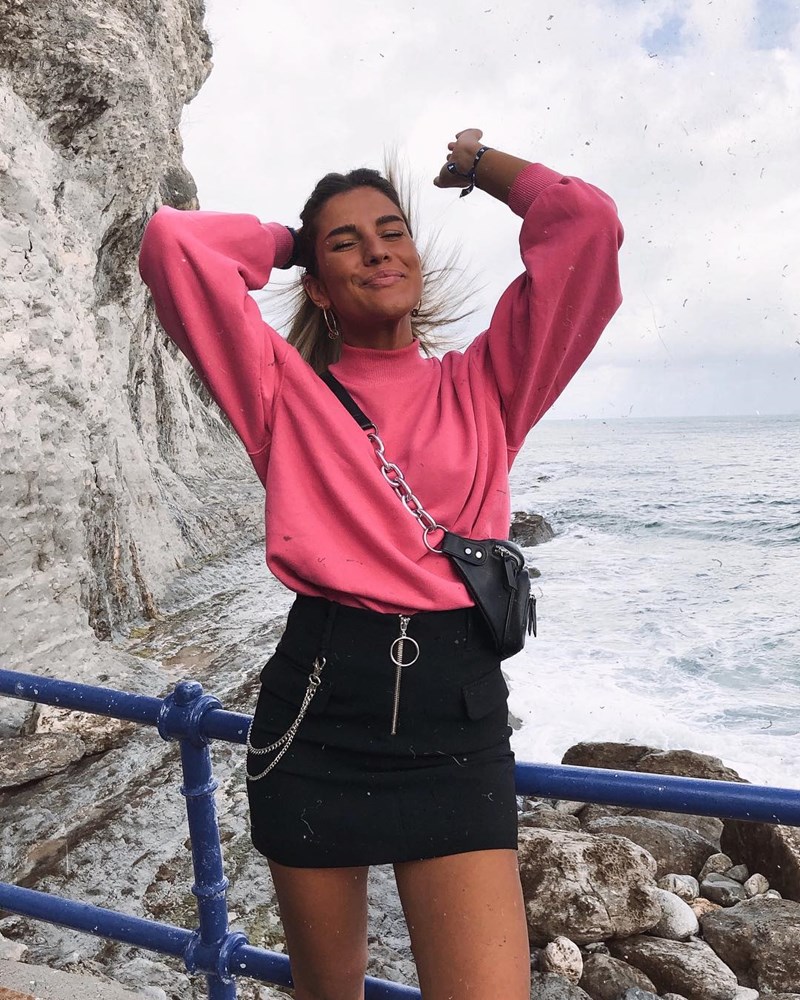 15+1 εμφανίσεις που μας έπεισαν να φορέσουμε μίνι μετά το #ΜένουμεΣπίτι - εικόνα 8