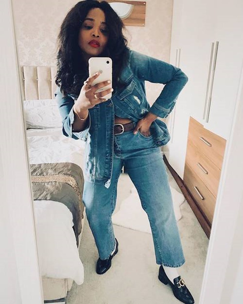 7 hot τρόποι να φορέσεις denim παντελόνι κάθε μέρα της εβδομάδας (όταν τελειώσει το #MένουμεΣπίτι, εννοείται!) - εικόνα 3