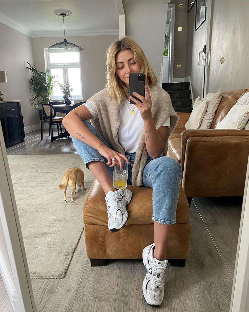 Τι φορούν τώρα τα  fashion girls που βαρέθηκαν τις φόρμες; (σίγουρα το έχεις κι εσύ!) - εικόνα 8