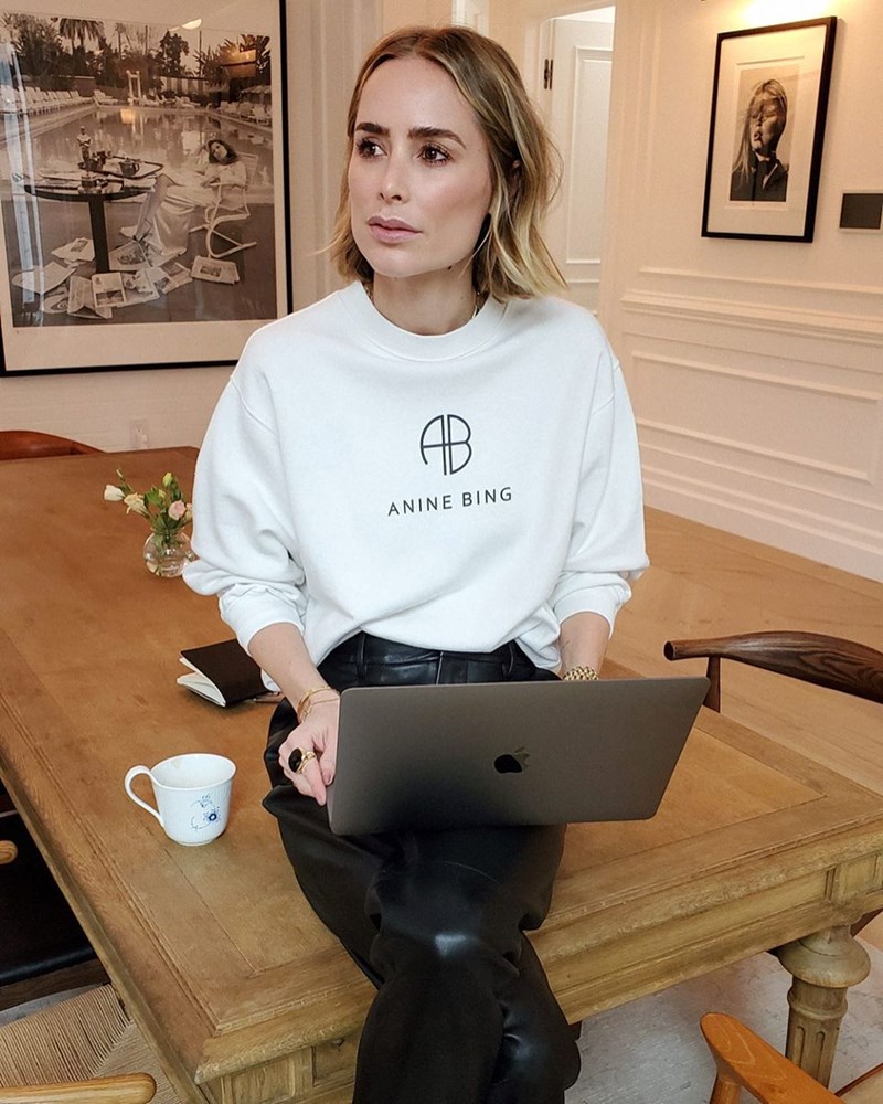 10 on-trend τρόποι να φορέσεις το φούτερ σου σαν influencer μετά την καραντίνα - εικόνα 10