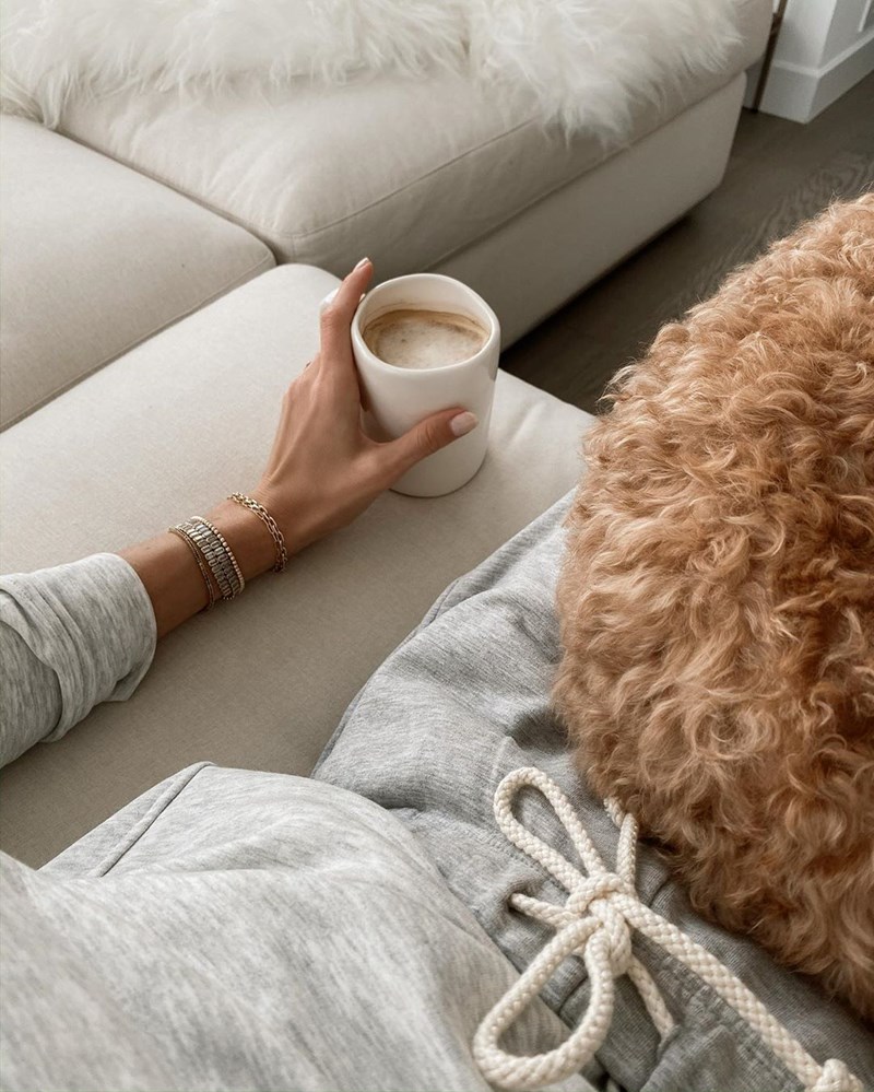 Αυτές οι Instagrammers είναι η καλύτερη (και πιο stylish) παρέα μας στη καραντίνα - εικόνα 2