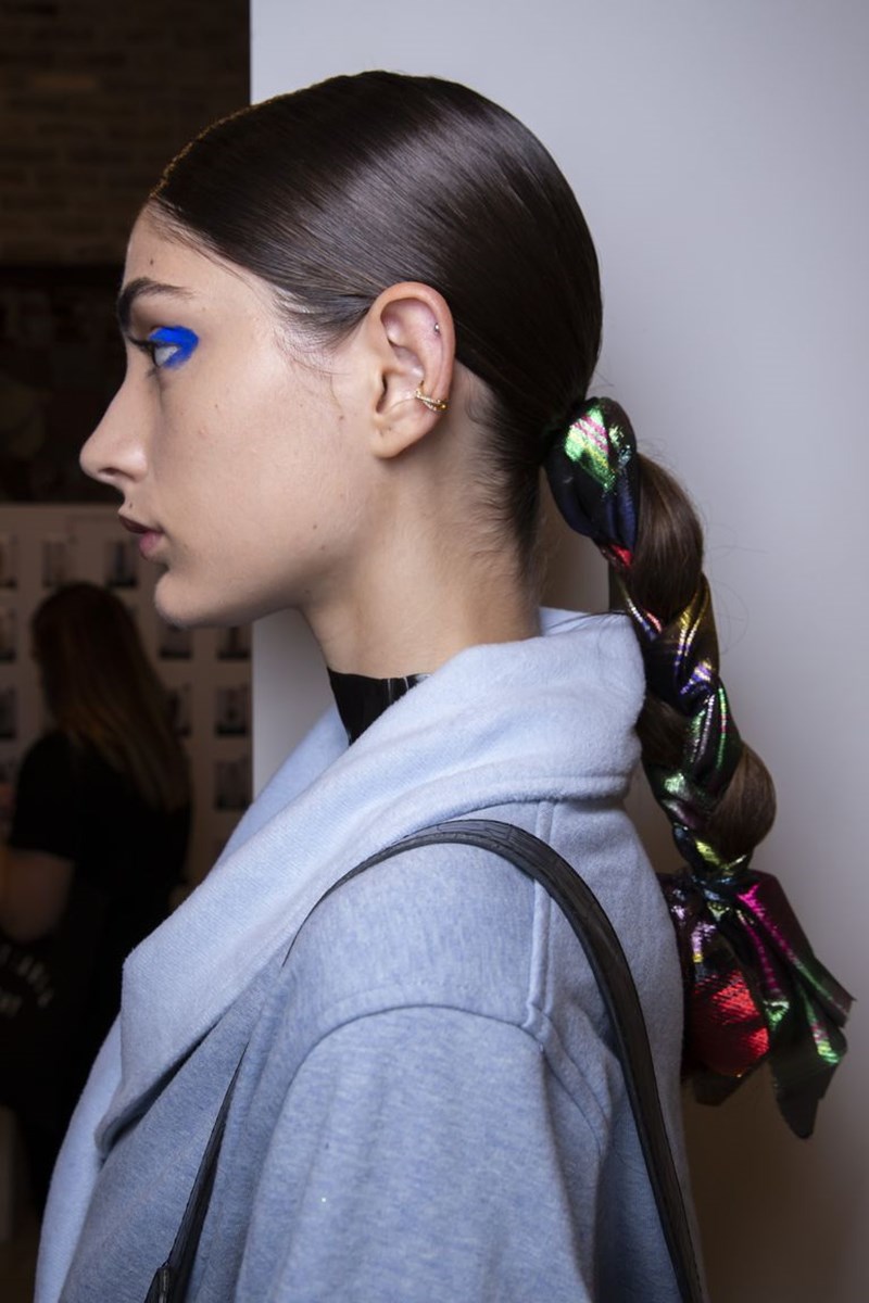 Ώρα για εξάσκηση! 12 χτενίσματα με πλεξούδες για να δημιουργήσεις τώρα που έχεις άπλετο χρόνο - εικόνα 4