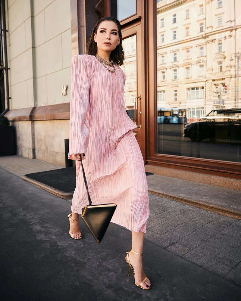 Το αποφασίσαμε! Μετά την καραντίνα θα φοράμε μόνο χρώμα (20 looks όνειρο) - εικόνα 13